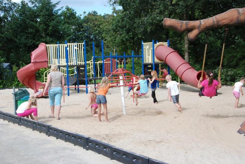 Mulder'S Vakantiehuis, Jaarplaats 108 Op Recreatiepark De Tien Heugten Schoonloo Ngoại thất bức ảnh